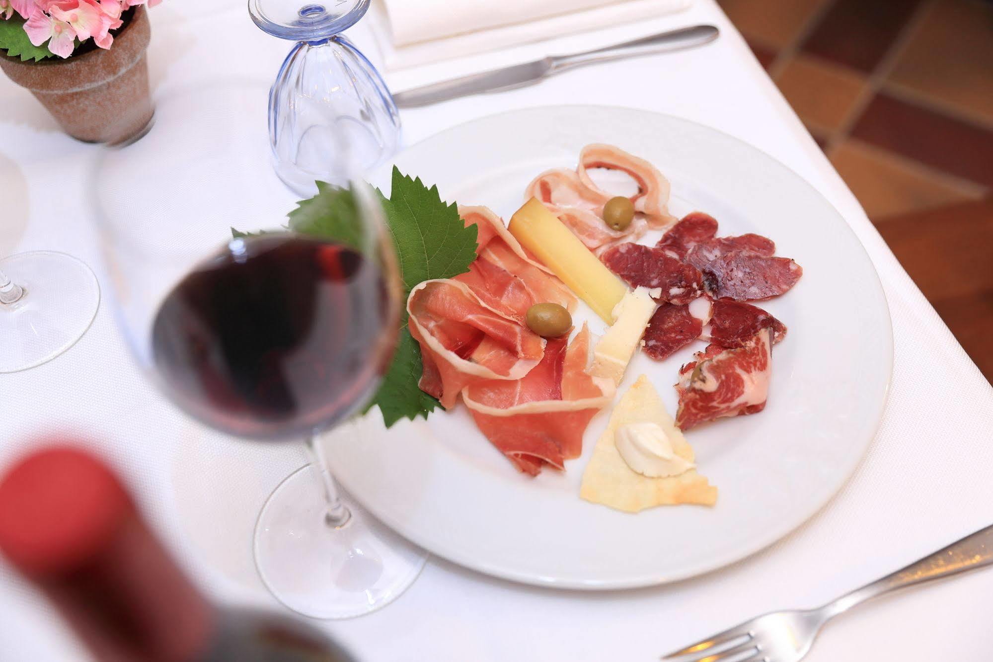Hotel Ristorante S'Astore Benetutti المظهر الخارجي الصورة
